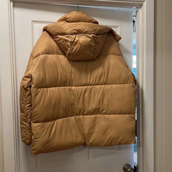 Abercrombie & Fitch Puffer Coat. Women’s Large. Worn once - Picture 3 of 3
